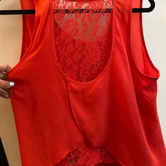 Pink crop top with lace back - Picture 4 of 4